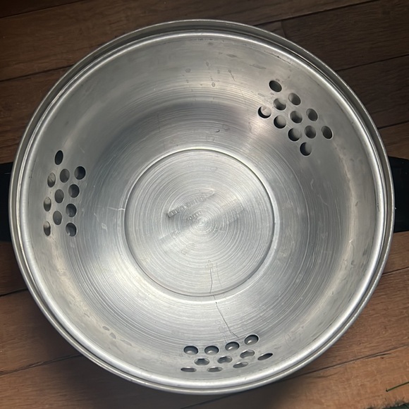 Vintage West Bend Serving Oven 3-Pc Multi-Purpose BUN WARMER & SERVER ~ USA - Picture 4 of 16